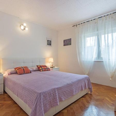 Awesome Apartment In Fazana With Wifi Luaran gambar