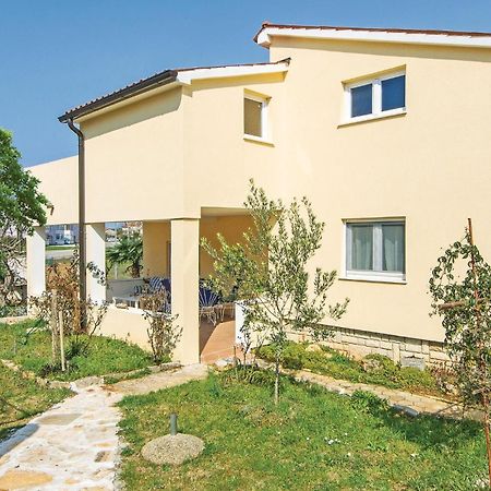 Awesome Apartment In Fazana With Wifi Luaran gambar
